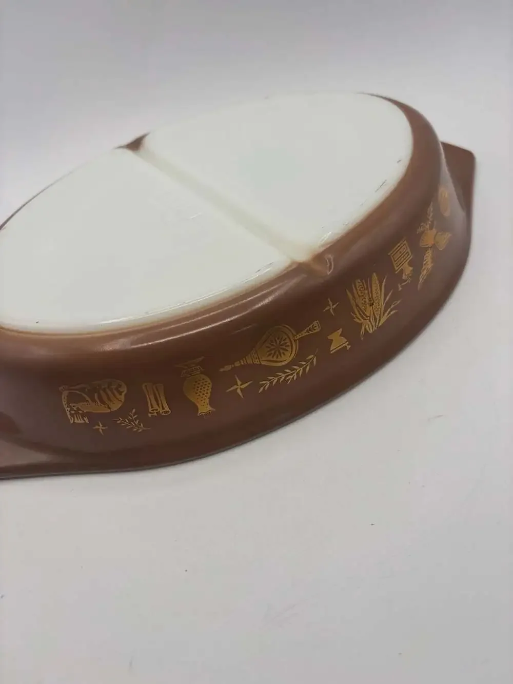 Vintage Pyrex Early American Divided Casserole Dish with Lid, 1.5 Quart